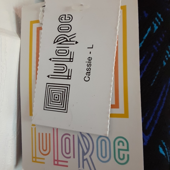 LuLaRoe Skirt - Picture 3 of 4